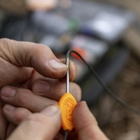 Fox Edges Tubing Threader